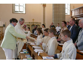 Dankgottesdienst der Kommunionkinder (Foto: Karl-Franz Thiede)